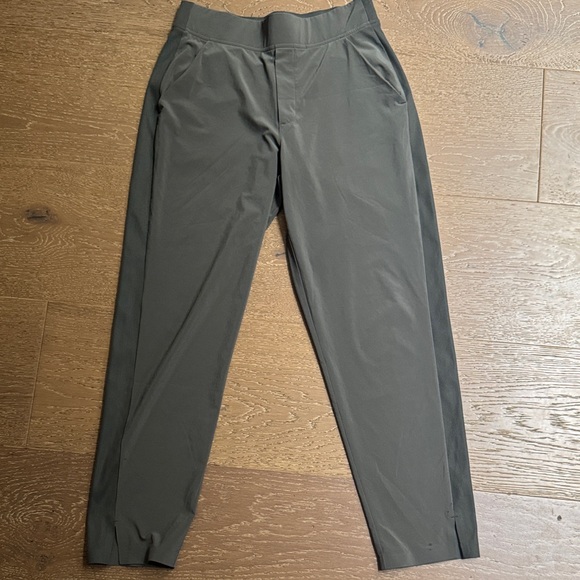 Athleta Pants - Athleta Brooklyn Ankle Pant – Olive Green (Size 4)